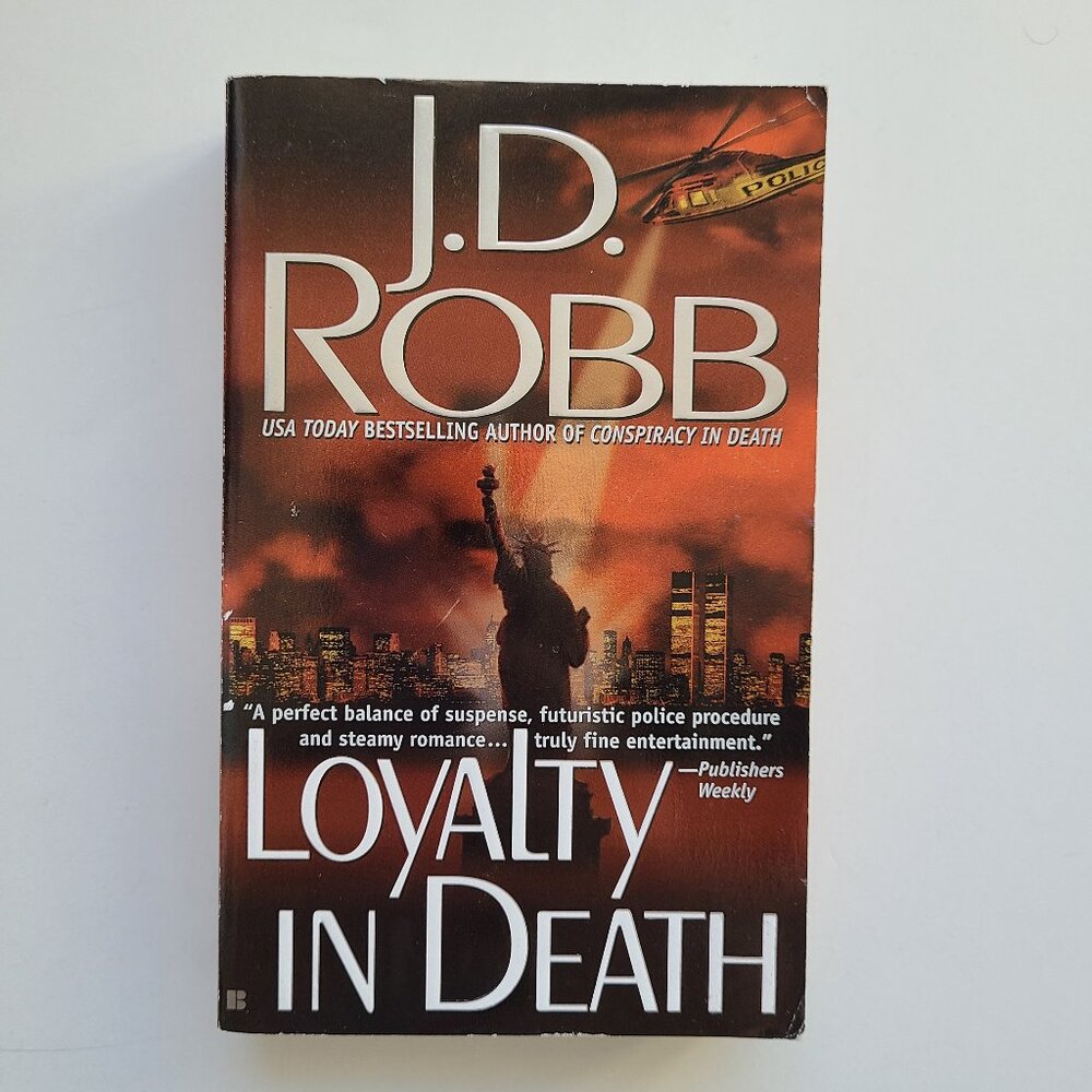 5/$15 Book Loyalty in Death 9 JD Robb MMPB Mystery Crime Roberts Eve Dallas